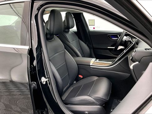 Used 2022 Mercedes-Benz C 300 Sedan image 6