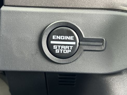 Used 2025 Ford Bronco Badlands AWD/4WD image 37