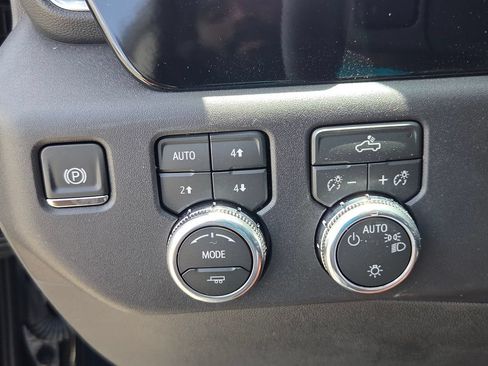 New 2026 GMC Sierra 1500 SLE AWD/4WD image 25