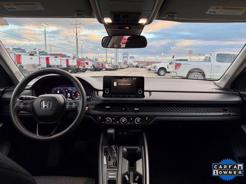 Used 2024 Honda Accord EX image 31