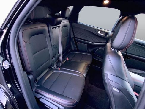 Used 2025 Ford Escape ST-Line AWD/4WD image 19