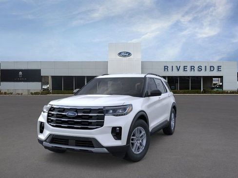New 2026 Ford Explorer Active w/ Active Comfort Package image 2