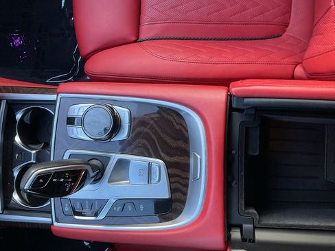 Used 2022 BMW 750i xDrive w/ Executive Package image 24