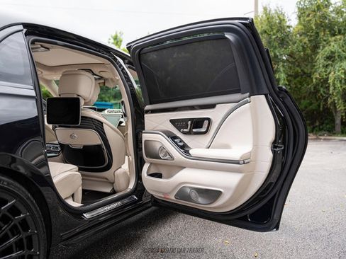 Used 2021 Mercedes-Benz Maybach S 580 4MATIC image 46