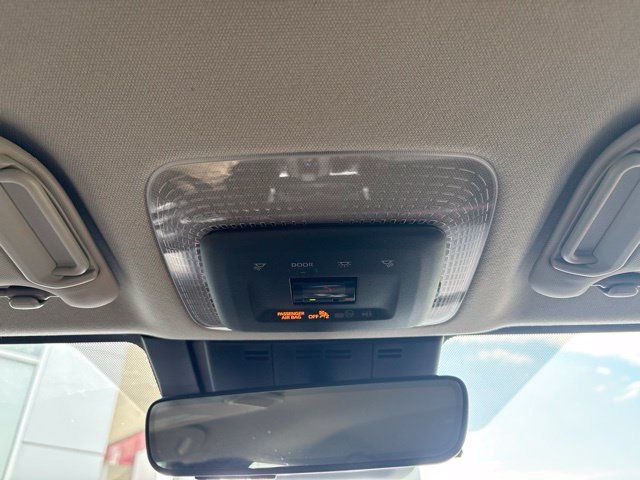 Used 2024 Toyota Prius Prime FWD image 22