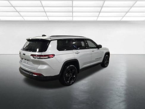 Used 2022 Jeep Grand Cherokee L Laredo AWD/4WD image 4