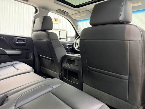 Used 2019 Chevrolet Silverado 2500 LTZ w/ Duramax Plus Package AWD/4WD image 17