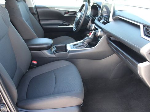 Certified 2025 Toyota RAV4 LE image 19