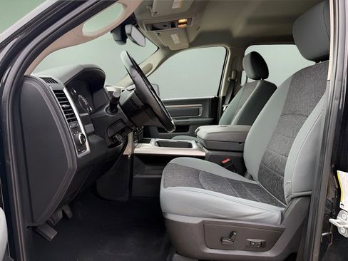 Used 2018 RAM 1500 Big Horn image 16