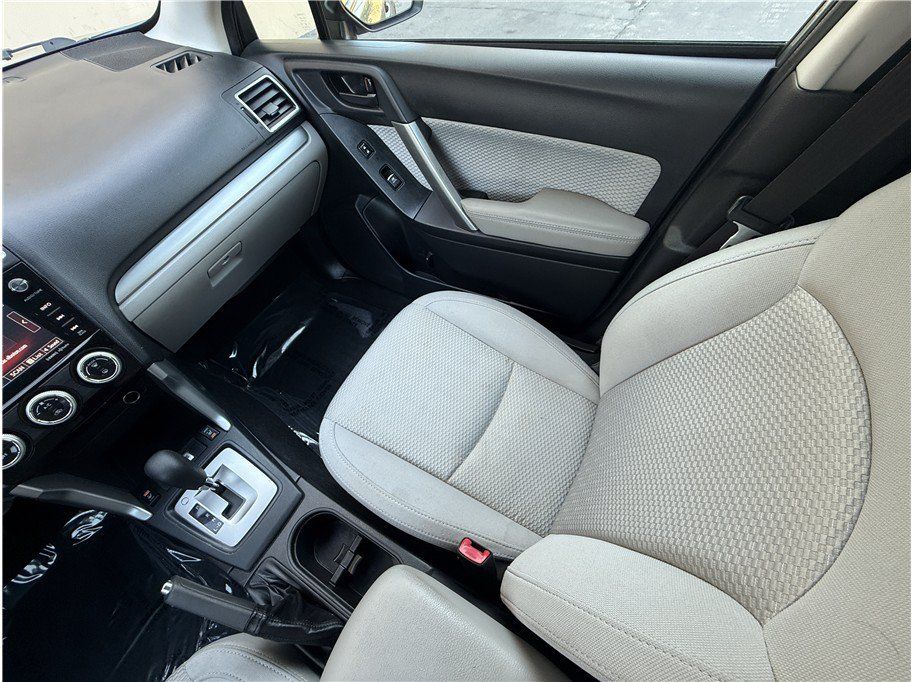 Used 2018 Subaru Forester 2.5i Premium AWD/4WD image 12
