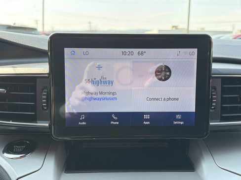 Used 2023 Ford Explorer XLT w/ Equipment Group 202A AWD/4WD image 19
