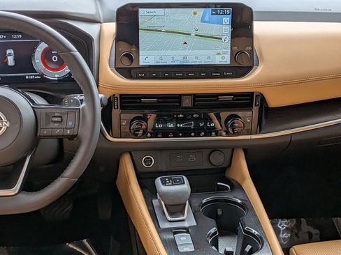 Used 2023 Nissan Rogue Platinum w/ Platinum Premium Package FWD image 14