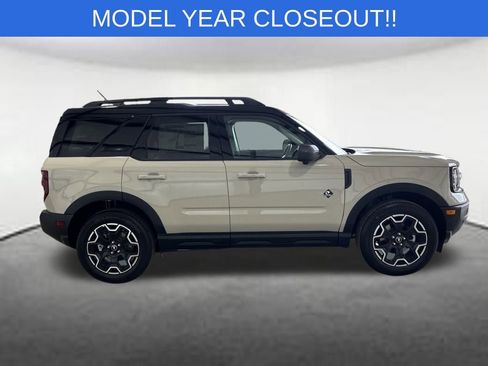 New 2025 Ford Bronco Outer Banks image 6