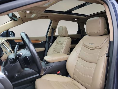 Used 2019 Cadillac XT5 Platinum image 11