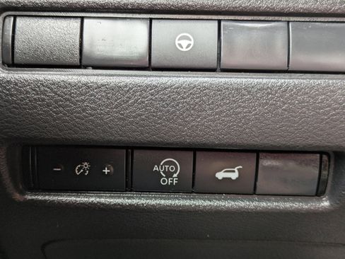 Used 2023 Nissan Rogue SL w/ SL Premium Package image 29