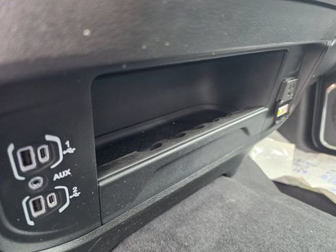Used 2026 RAM 2500 Laramie AWD/4WD image 23