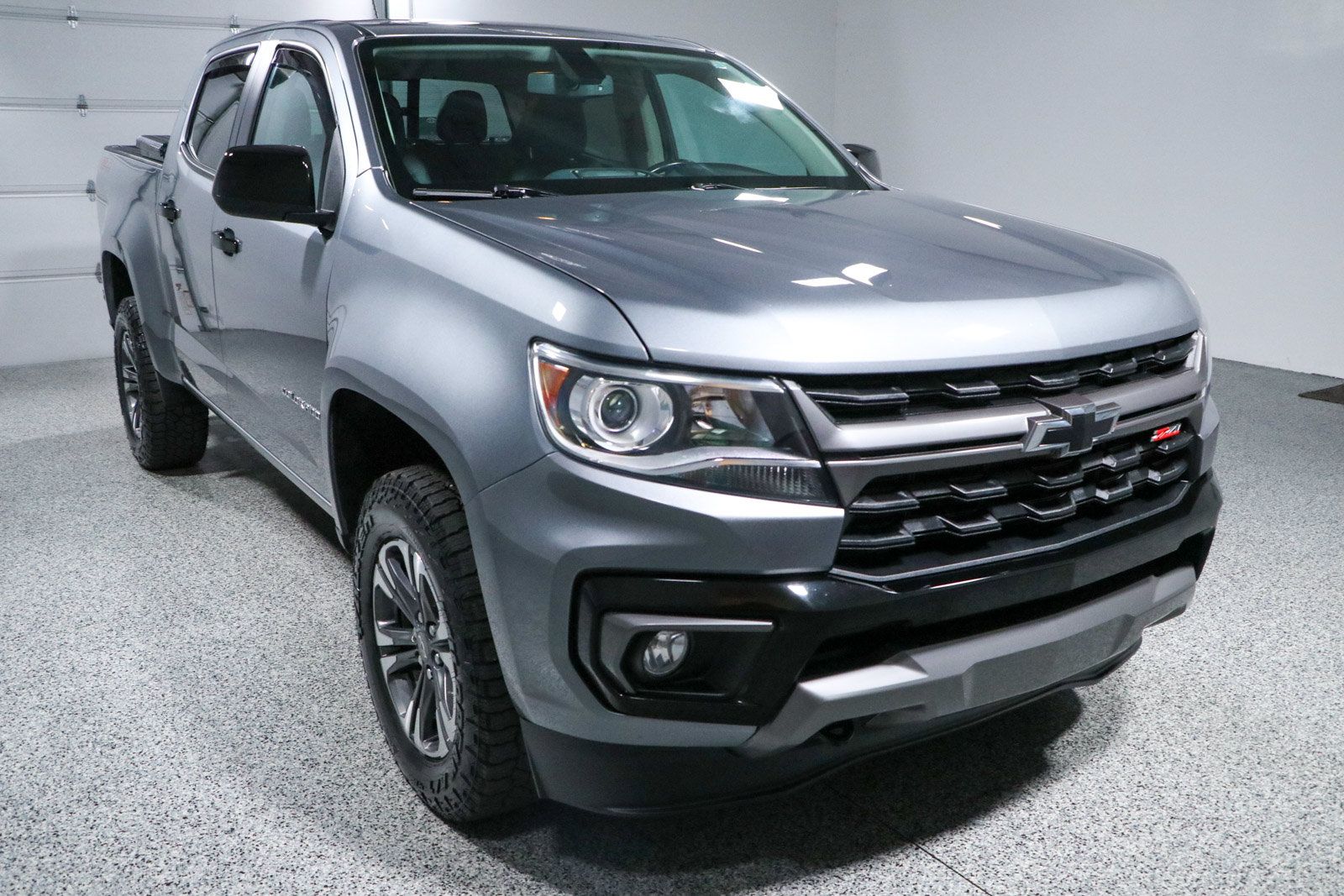 Used 2022 Chevrolet Colorado Z71 AWD/4WD image 5