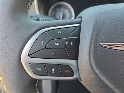 New 2026 Chrysler Pacifica Select image 19