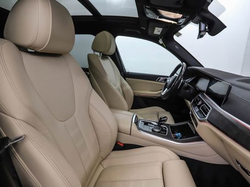 Used 2022 BMW X5 xDrive40i w/ Premium Package image 31