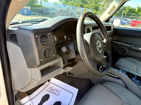 Used 2006 Jeep Commander 4WD image 14