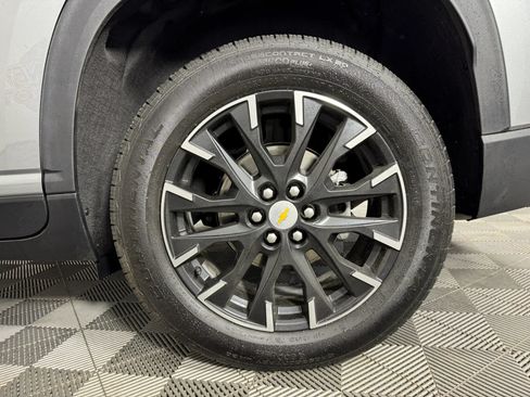 Used 2025 Chevrolet Traverse LT w/ Sun and Wheel Package AWD/4WD image 52