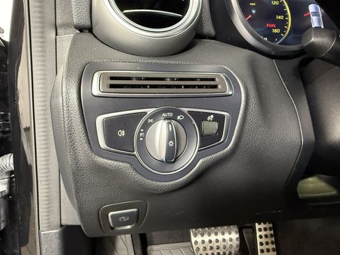 Used 2021 Mercedes-Benz C 300 4MATIC Sedan image 22