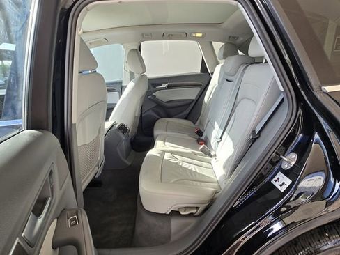 Used 2017 Audi Q5 2.0T Premium image 15
