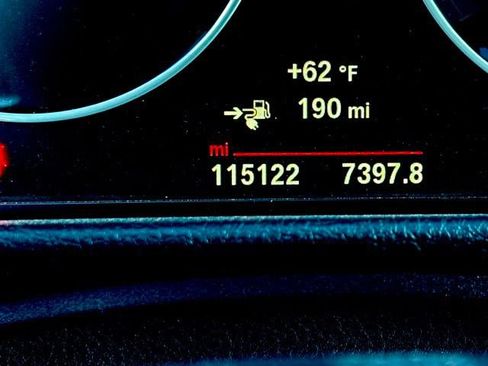 Used 2017 BMW 330e image 27