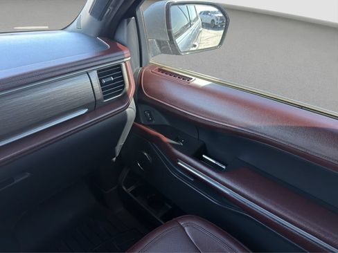 Used 2022 Ford Expedition Limited AWD/4WD image 17