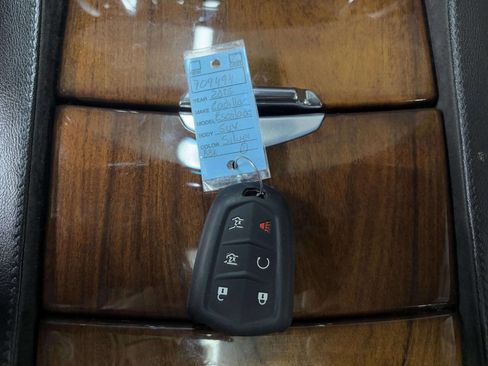 Used 2015 Cadillac Escalade Premium image 48