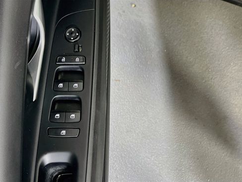 Used 2023 Hyundai Elantra SEL w/ Convenience Package FWD image 18