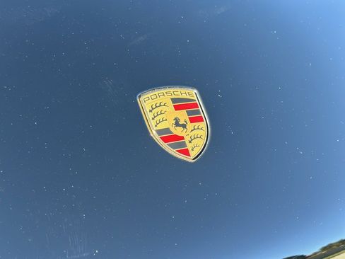 Used 2025 Porsche Macan image 11