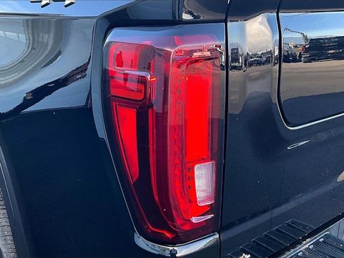 Used 2025 GMC Sierra 1500 SLT image 31