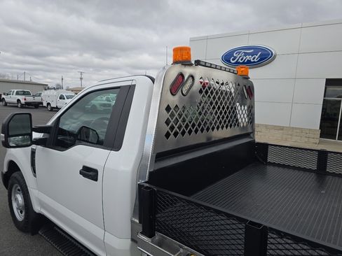 Used 2018 Ford F250 XL w/ Power Equipment Group image 11