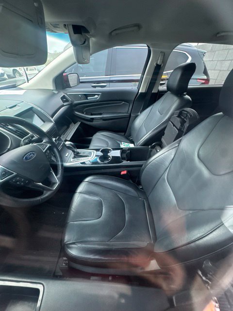 Used 2017 Ford Edge Titanium w/ Technology Package AWD/4WD image 8