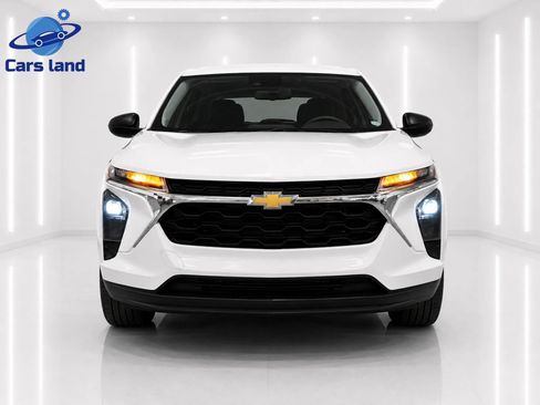 Used 2025 Chevrolet Trax LS FWD image 6