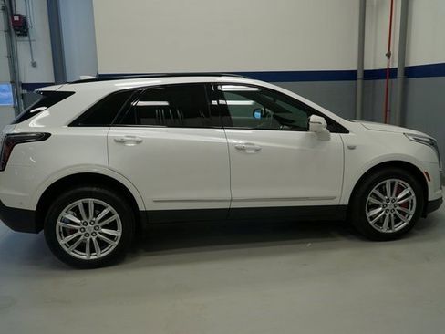 Certified 2022 Cadillac XT5 Sportv w/ Technology Package image 7