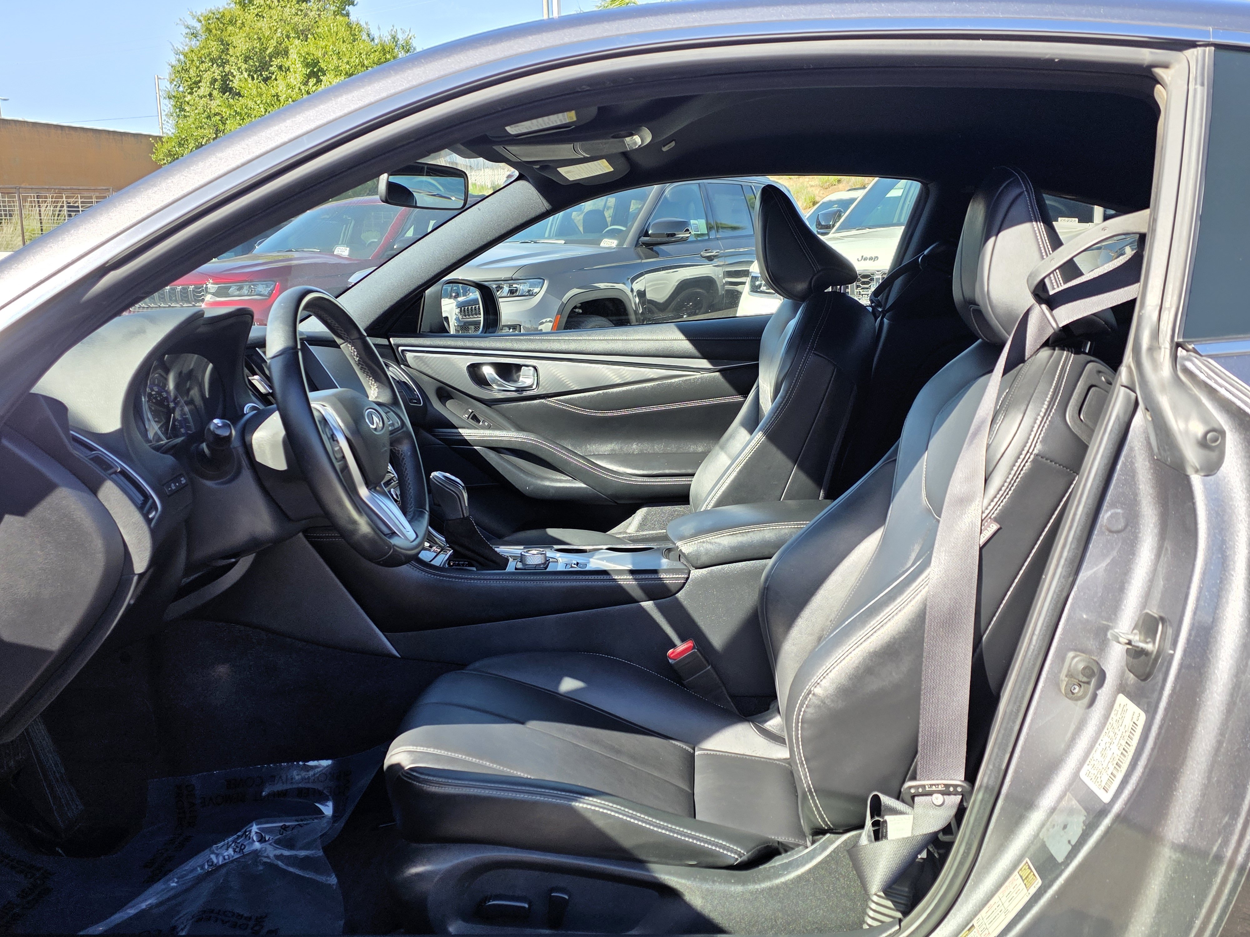 Used 2019 INFINITI Q60 3.0t w/ Cargo Package RWD image 12