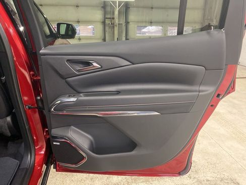 New 2026 Chevrolet Traverse RS w/ LPO, Floor Liner Package image 14