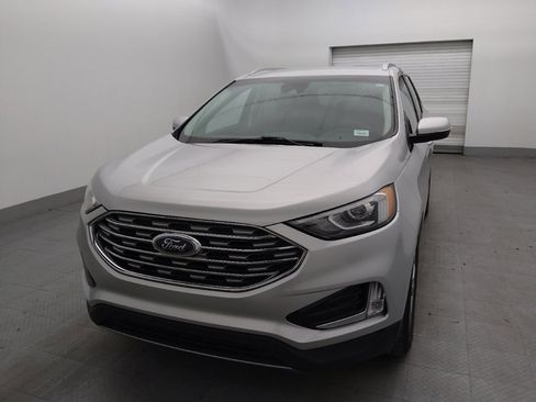 Used 2019 Ford Edge Titanium image 15