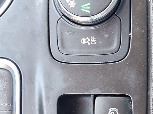 Certified 2020 Chevrolet Traverse LT image 45