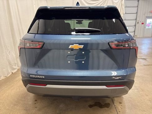 New 2026 Chevrolet Equinox LT image 5