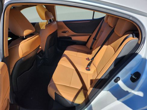 New 2025 Lexus ES 350 w/ Premium Package image 21