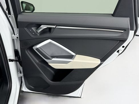 Used 2025 Audi Q3 2.0T Premium w/ Convenience Package image 25