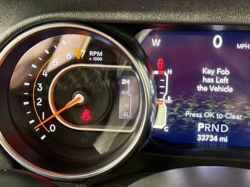 Used 2021 Jeep Wrangler Unlimited Sahara w/ Uconnect 4C Nav & Sound Group image 13