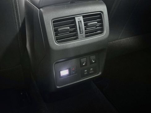 Used 2023 Nissan Rogue Platinum w/ Platinum Premium Package FWD image 27