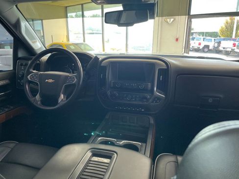 Used 2019 Chevrolet Silverado 2500 High Country image 29