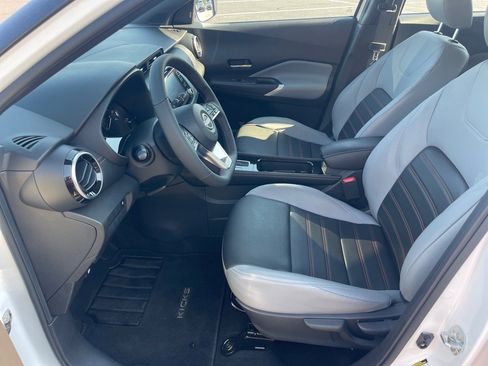 Used 2024 Nissan Kicks SR w/ SR Premium Package image 10