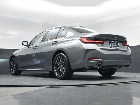 Used 2025 BMW 330i 330i w/ M Sport Package image 26