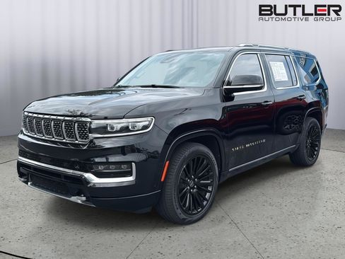 Used 2022 Jeep Grand Wagoneer Series III w/ Rear Seat Video Group 1 image 2